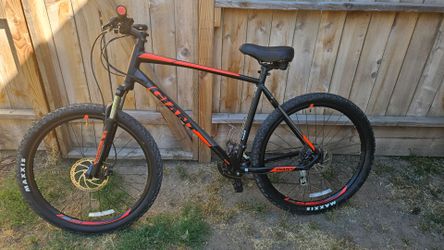 Giant Talon Mountain Bike