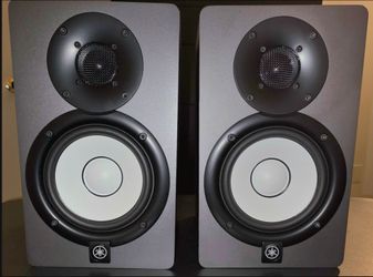 Yamaha HS5 5-inch Powered Studio Monitors (Pair)