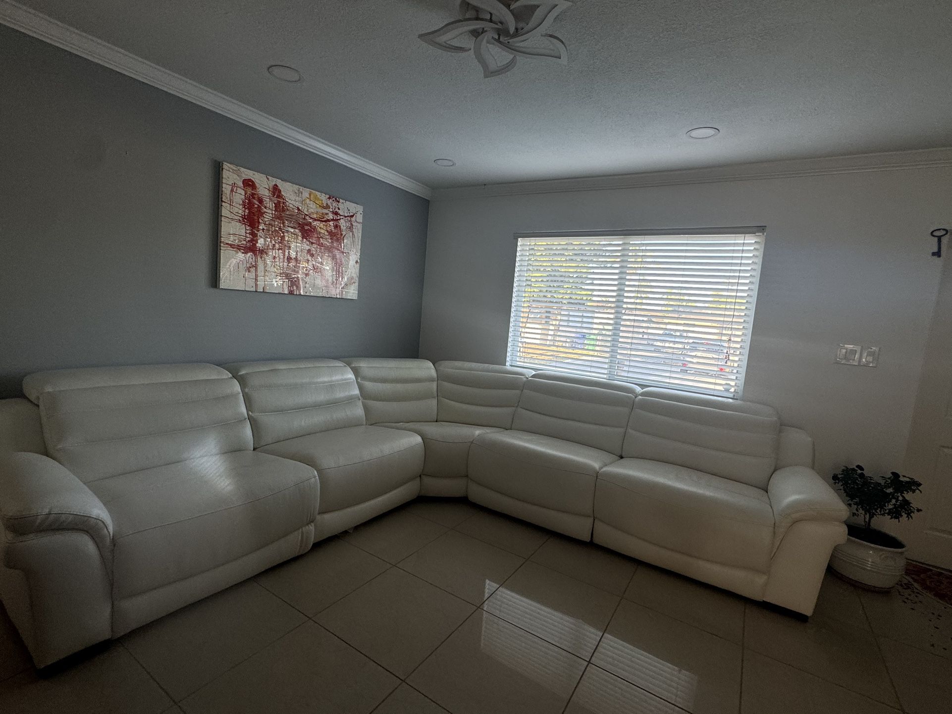 Leather White Sectional/ Sofa. 5 Pieces