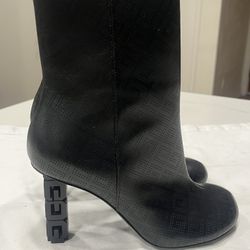 GIVENCHY G Cube Monogram Perforated Ankle Boots NWOB 36(6)