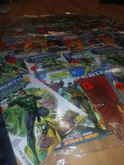 COMICS DC UNIVERSE RARE SEALED LOT