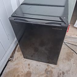 Mini Refrigerador Trabajando Bien 