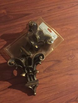 Decorative sconce
