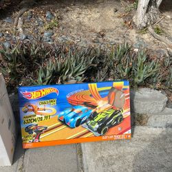 Hot wheels Slot Car Track Set With Extra Track 