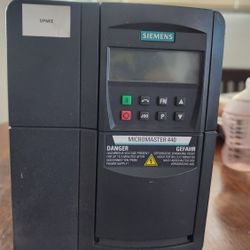 SIEMENS MICROMASTER 440