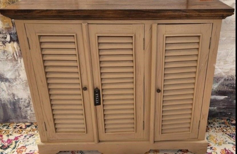 Brand NEW 3 Cabinet Side Desk DRESSER  Storage  Home Furniture  Coastal Cottage Contemporary Chest Console Buffet Sideboard  Shelves