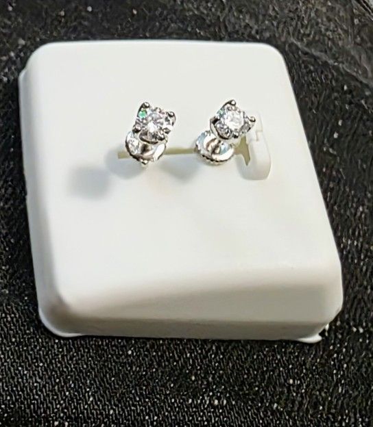 .5 Carot Moissante & .925 Sterling Silver Studs