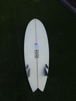 Panda twin fin 27.3 L 5,8(mini fins included)