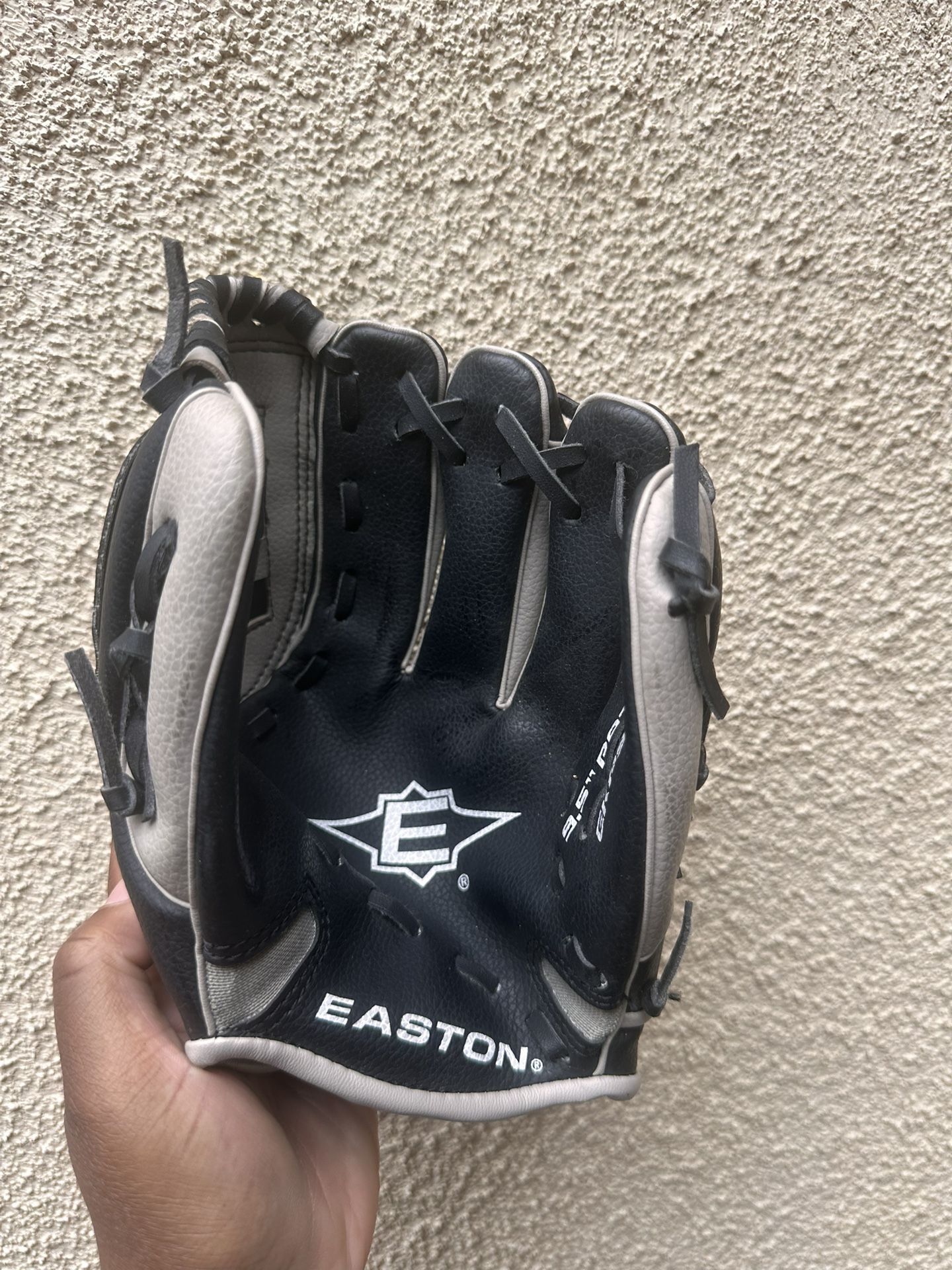Easton Baseball Glove