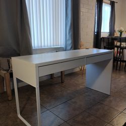 Beautiful Console Desk / Table