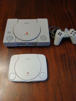 2 Playstation one consoles