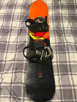 Atomic Mighty D 119cm All-Mountain Snowboard with Atomic Small Bindings