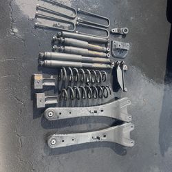 2024 Ford F-250 Tremor 2” Lift / Suspension