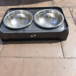 Elevating Dog Bowl Unit
