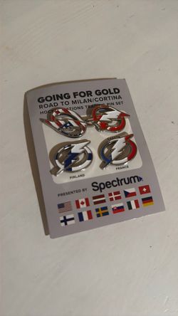 Hockey Trading Pin Set | Tampa Bat Lighting
