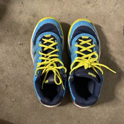 Prince Youth Tennis Shoes Size 7
