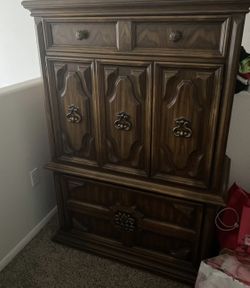 THOMASVILLE Wooden Chest dresser Armoire Brown Wardrobe wood Drawers Shelves Armoire Cabinet