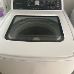 Frigidaire Washer And dryer 
