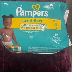 Pampers Swaddlers  Size 5