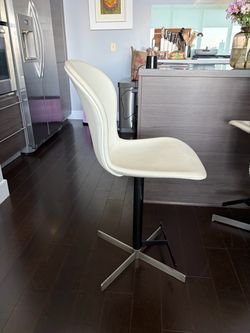 Barstool