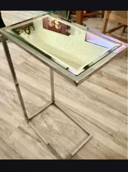 Glass Top C-Shape Side Table
