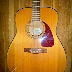 Squier acoustic guitar MODEL NUMBER: SD-7  obo 