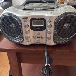 Radio And Cd Player