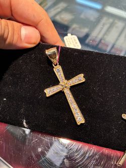 CROSS PENDANT 10K