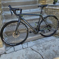 Carbon Cannondale Synapse Road Bike 