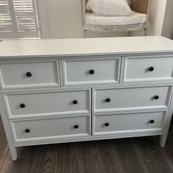 7𝑫𝒓𝒂𝒘𝒆𝒓𝒔 𝑾𝒉𝒊𝒕𝒆 𝑫𝒓𝒆𝒔𝒔𝒆𝒓, White 7 Drawer Dresser for Bedroom Room, Modern Solid Wood Chest of Drawers(White)