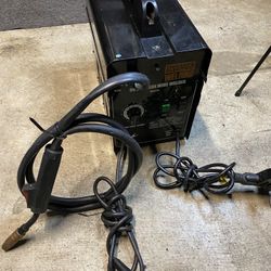 Chicago Electric 90 Amp Flux Wire Welder