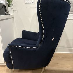 Beautiful Tufted Wing Back Accent Chairs Navy blue Suede