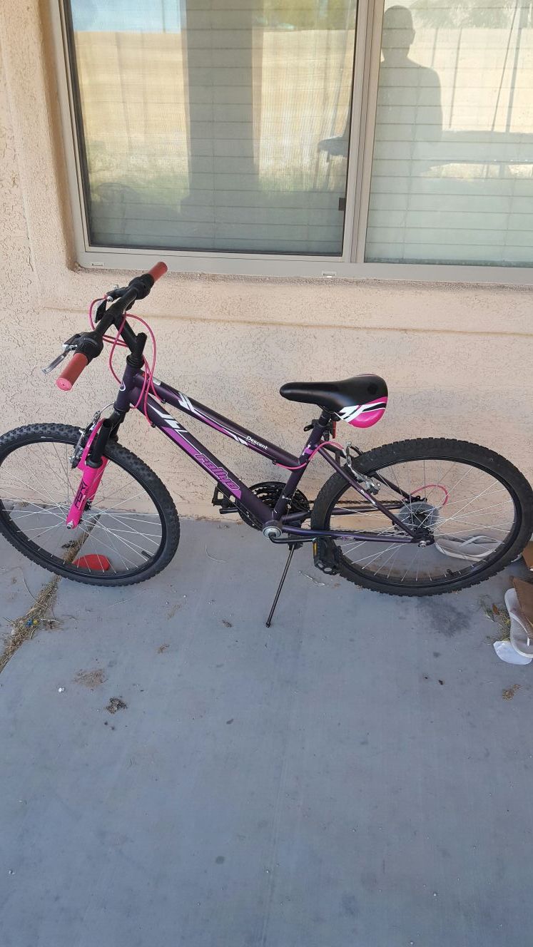 Rallye 24 inch "Descent" Womens/Girls 18 Speed Mountain Bike