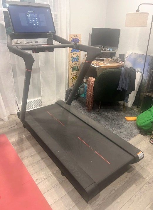 Peloton Tread