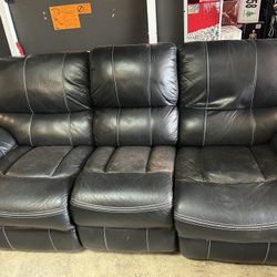 FREE COUCHES