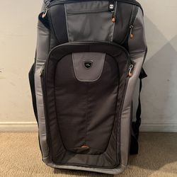 Large High Sierra Luggage on Wheels - Checked Bag Baggage - With Backpack Straps 