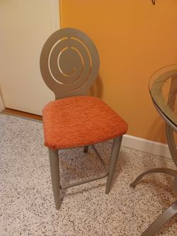 Desk w/ lock key, glass top bar table w/chairs