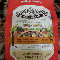 Stella & Chewy's Super Blends Dog Food  2.10lb Bag Beef Recipe Best By 2025
