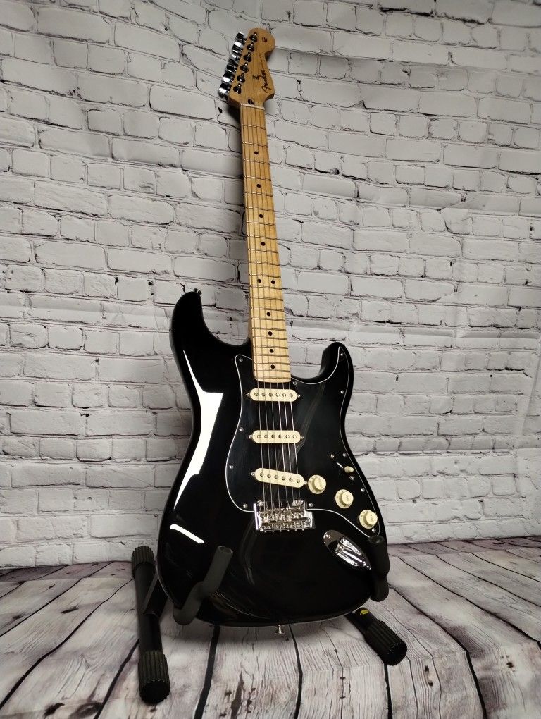 NO TRADES" 2022 Fender MIM Stratocaster 3S