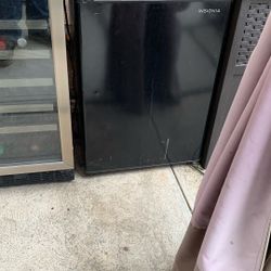 Mini Fridge 