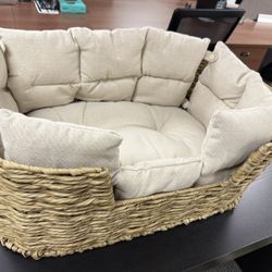 Pet Bed | Woven Bed | Plush Bed | New