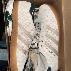 Brand New Adidas Gazelle J, Size 7