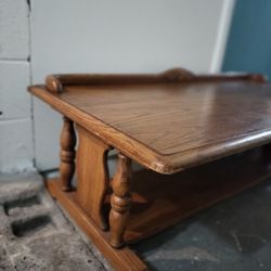 Coffee table like new heavy solid wood excellent condition