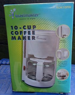 USED WHITE TOASTMASTER 10-CUP COFFEE POT