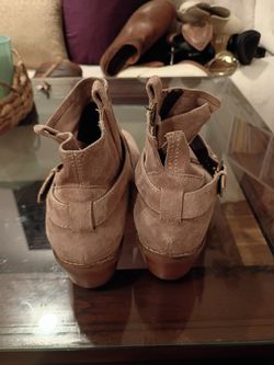 Cole Hann dusty mauve suede boots with Silver Buckle