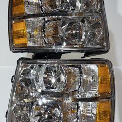 Chevy Silverado Headlights for 2007 to 2013