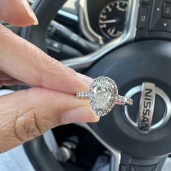 VvS diamond engagement ring 