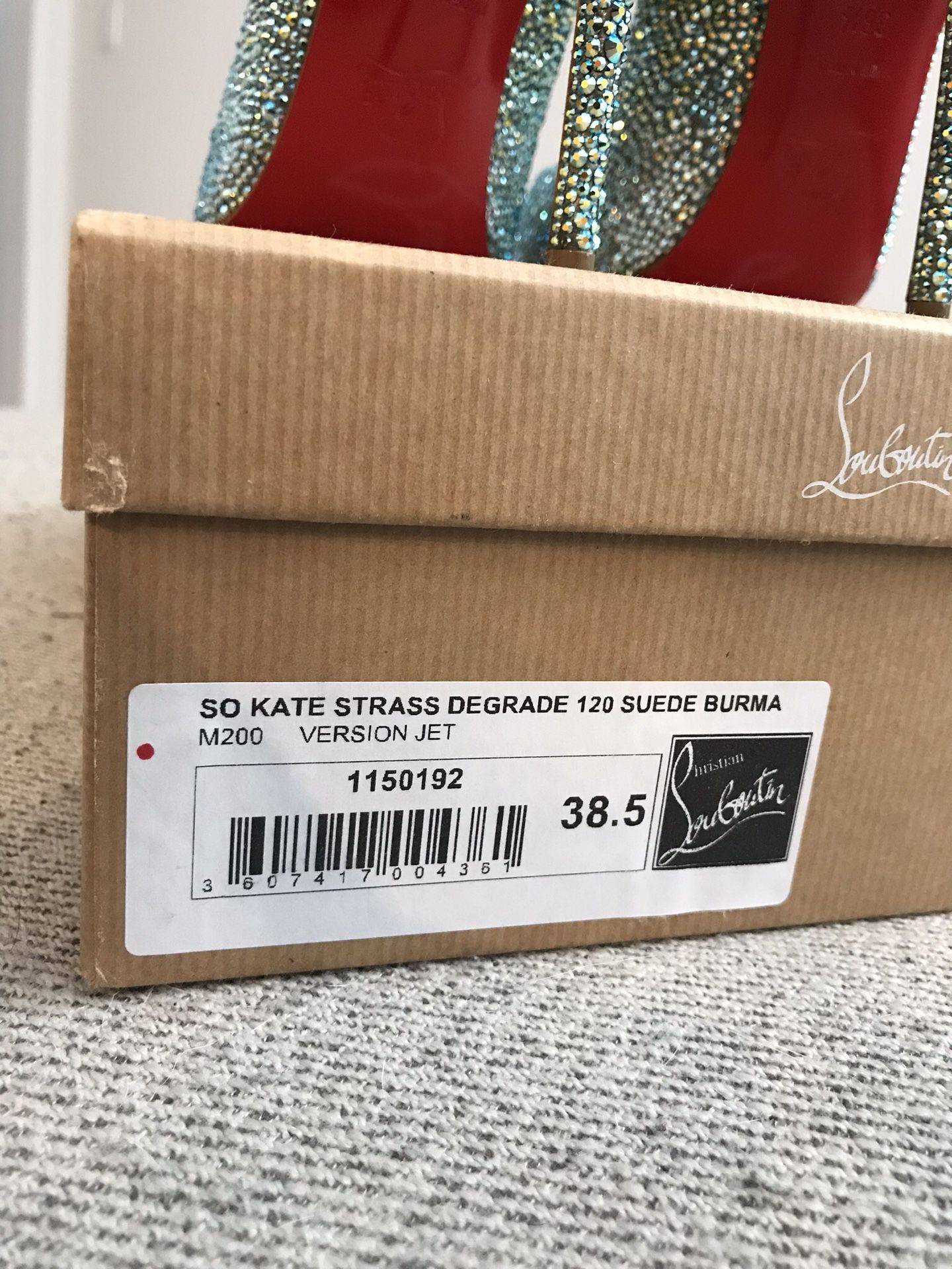 Christian Louis Vuitton Sporty Kate 85mm Pumps for Sale in Palos Heights,  IL - OfferUp