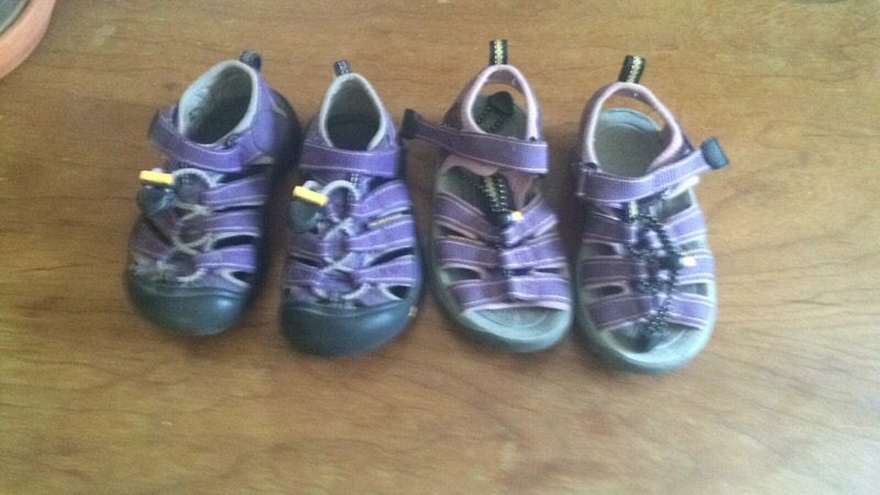 Keen sandals open toe size 10 those totes size 7 $10each