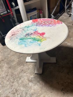 Round Pedestal Accent Table